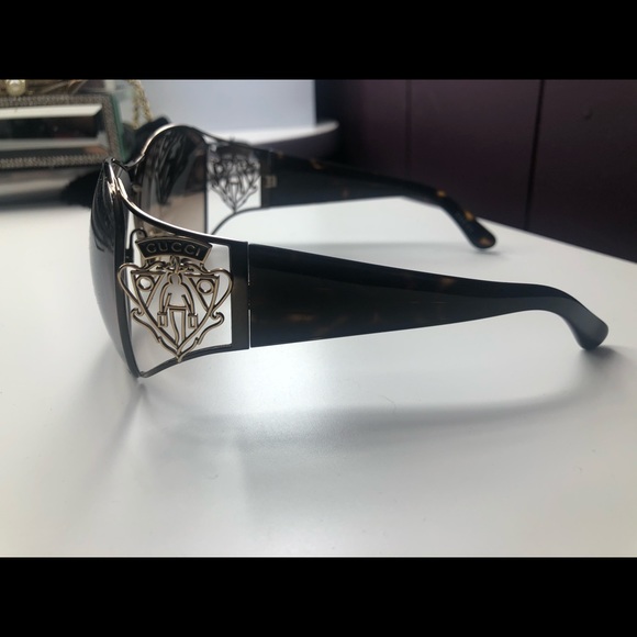 Sunglasses - Picture 2 of 5